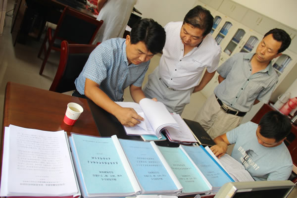 市交通運輸局黨組書記、局長馬潤同志對隴運集團(tuán)公司全面從嚴(yán)治黨及黨風(fēng)廉政建設(shè)進(jìn)行專題調(diào)研