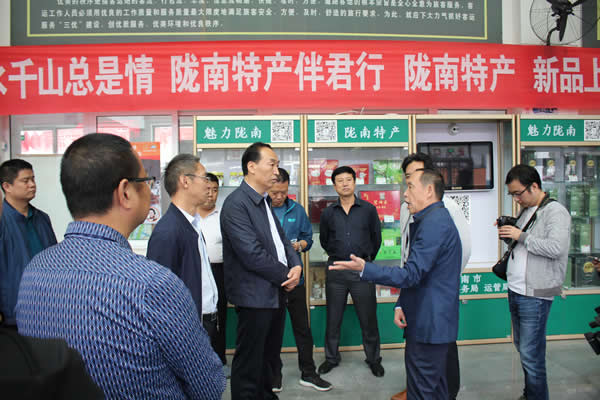市安委辦主任、安監(jiān)局局長李永宏一行到隴運集團公司檢查指導(dǎo)工作