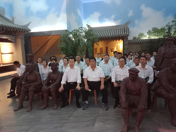 隴運集團(tuán)公司黨委開展“不忘初心、牢記使命”紀(jì)念建黨98周年主題黨日活動