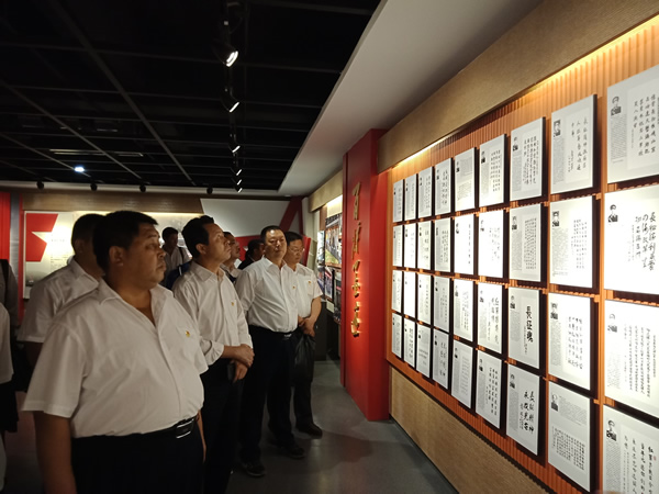 隴運集團(tuán)公司黨委開展“不忘初心、牢記使命”紀(jì)念建黨98周年主題黨日活動