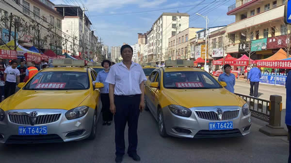 “愛心送考、奉獻社會”---隴運集團在行動